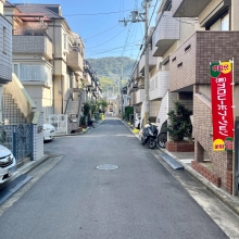 前面道路(東向き)